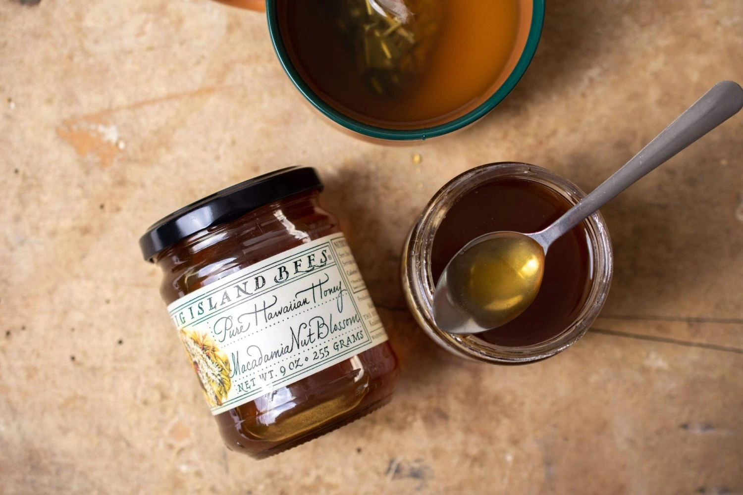 Big Island Bees Macadamia Nut Blossom Honey 6 Big Island Bees Macadamia Nut Blossom Honey - Image 4