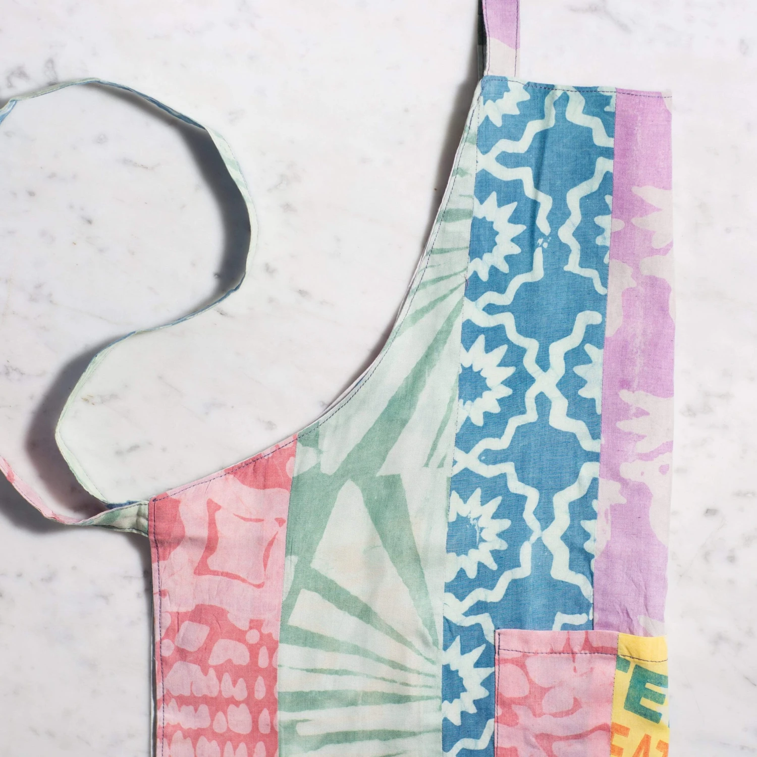 Global Mamas Eco Reversible Flour Sack Apron 6 Global Mamas Eco Reversible Flour Sack Apron - Image 4