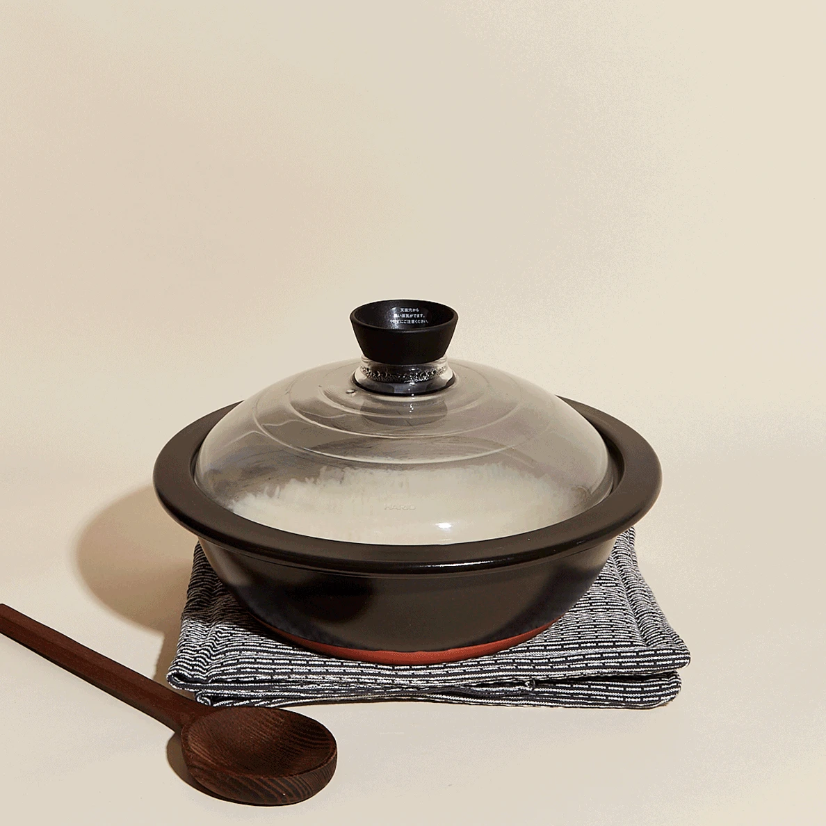 Hario Donabe Glass Lid Cooking Pot 4 Hario Donabe Glass Lid Cooking Pot - Image 2