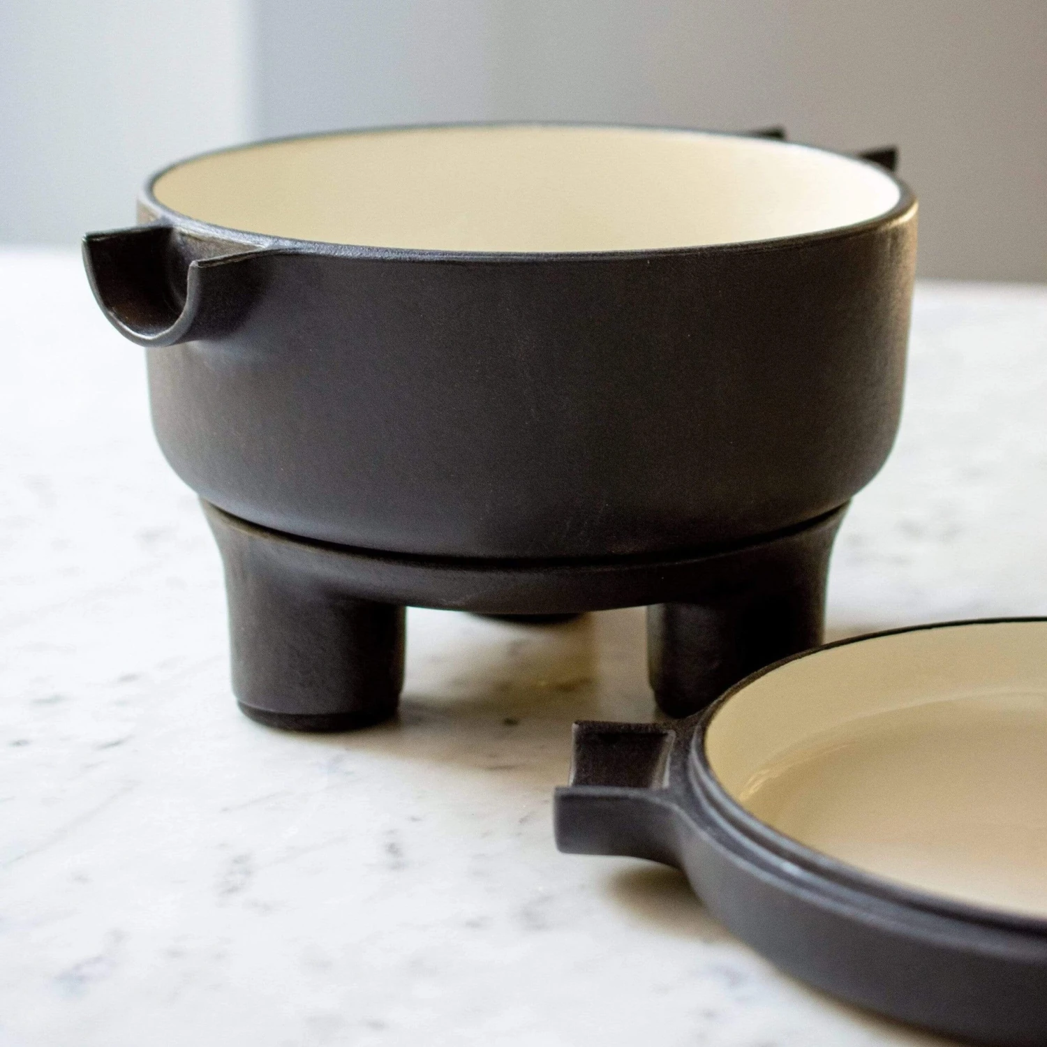 JIA Inc. Cast Iron Ding Casserole 6 JIA Inc. Cast Iron Ding Casserole - Image 4