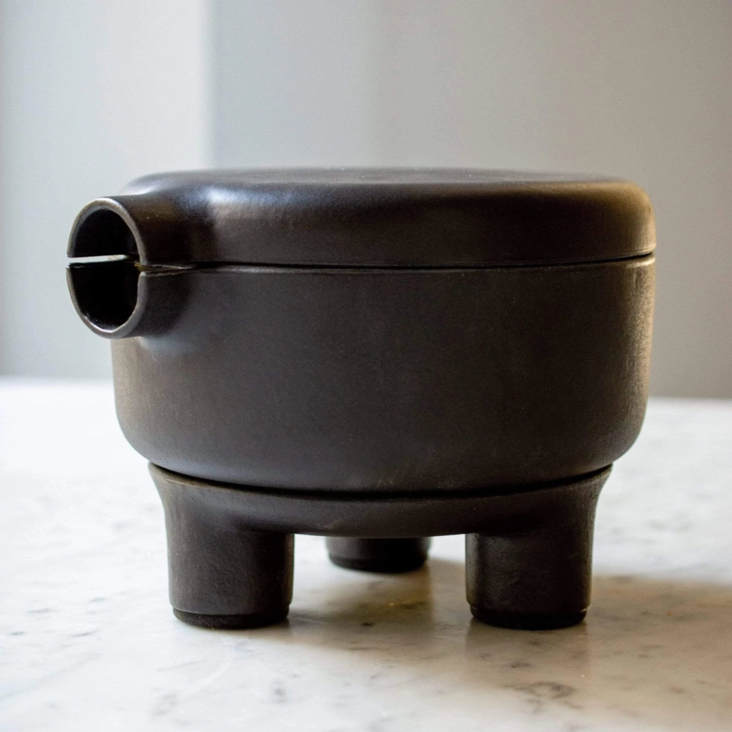 JIA Inc. Cast Iron Ding Casserole 4 JIA Inc. Cast Iron Ding Casserole - Image 2