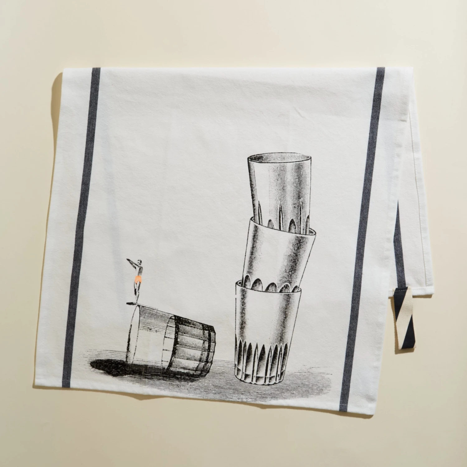 La Cerise Sur Le Gateau Tea Towels - Tabletop 5 La Cerise Sur Le Gateau Tea Towels - Tabletop - Image 3