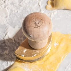 La Gondola Professional Ravioli Stamp Mezzaluna In Brass 7 La Gondola Professional Ravioli Stamp Mezzaluna In Brass -Food Sale Stores la gondola professional ravioli stamp mezzaluna in brass la gondola 144906